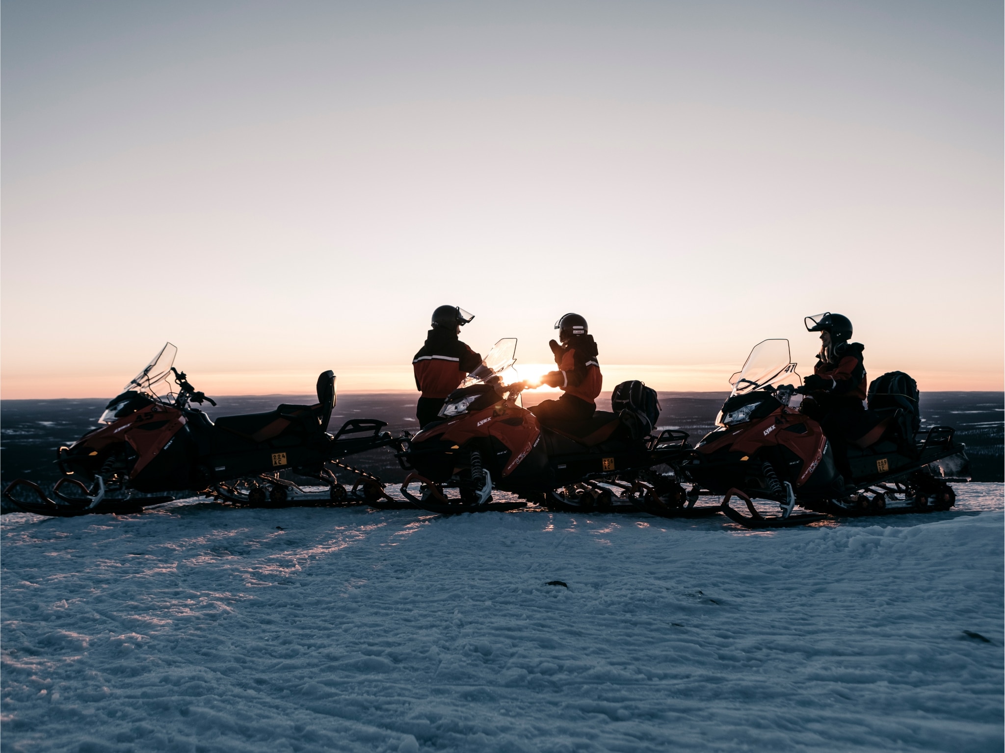 Excursion nocturne exclusive en motoneige Lynx en Laponie, FI