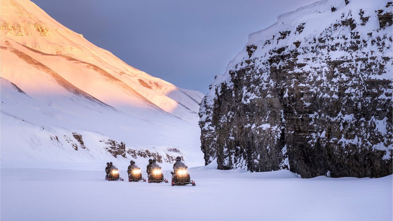 UNSO-CY22-LYNX-Svalbard-Action-DSF8180-16x9 - 1