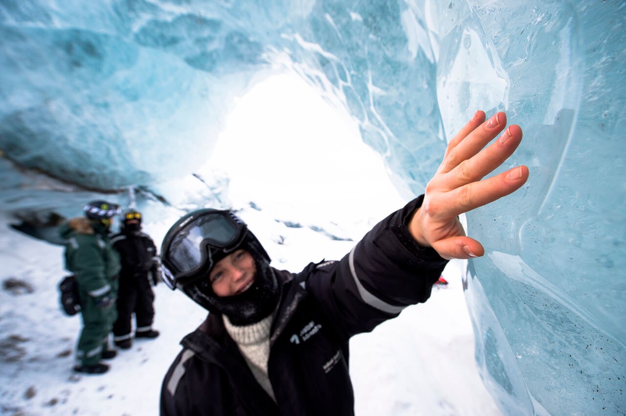 Safari en motoneige sur la côte Est avec Svalbard Adventures - Uncharted Society