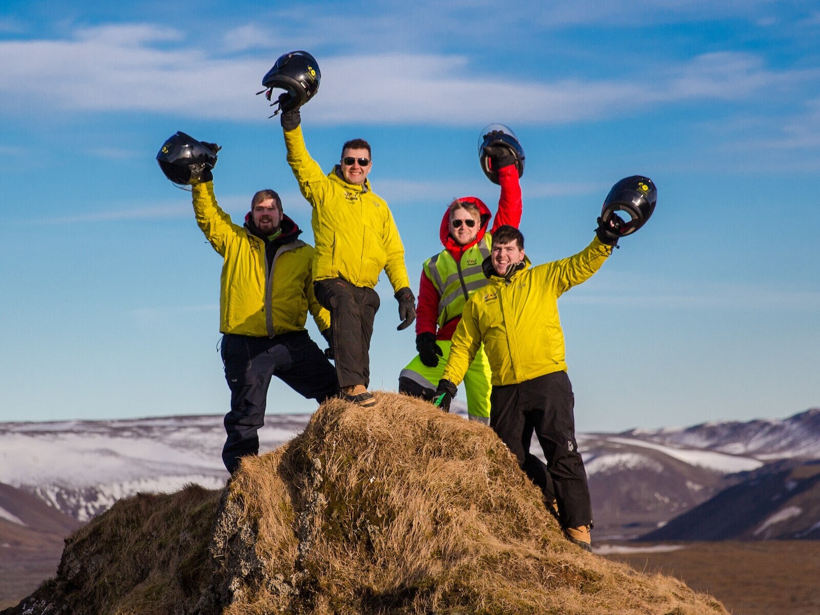 Libérez votre esprit d'aventure dans les magnifiques paysages islandais.