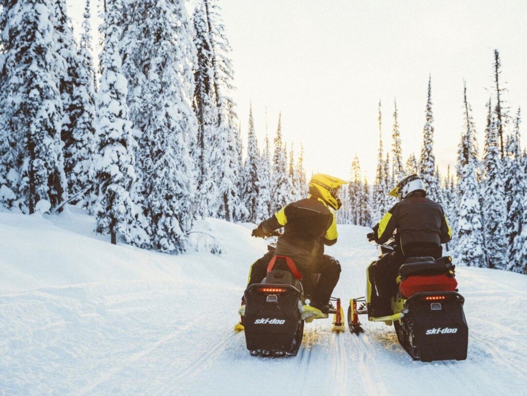 Discover the two-headed mountain on a Ski-Doo tour