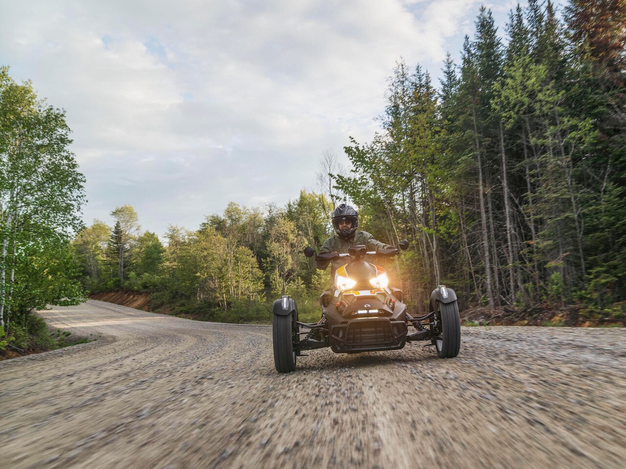 Le Ryker à trois roues de plusieurs jours à Mont-Laurier