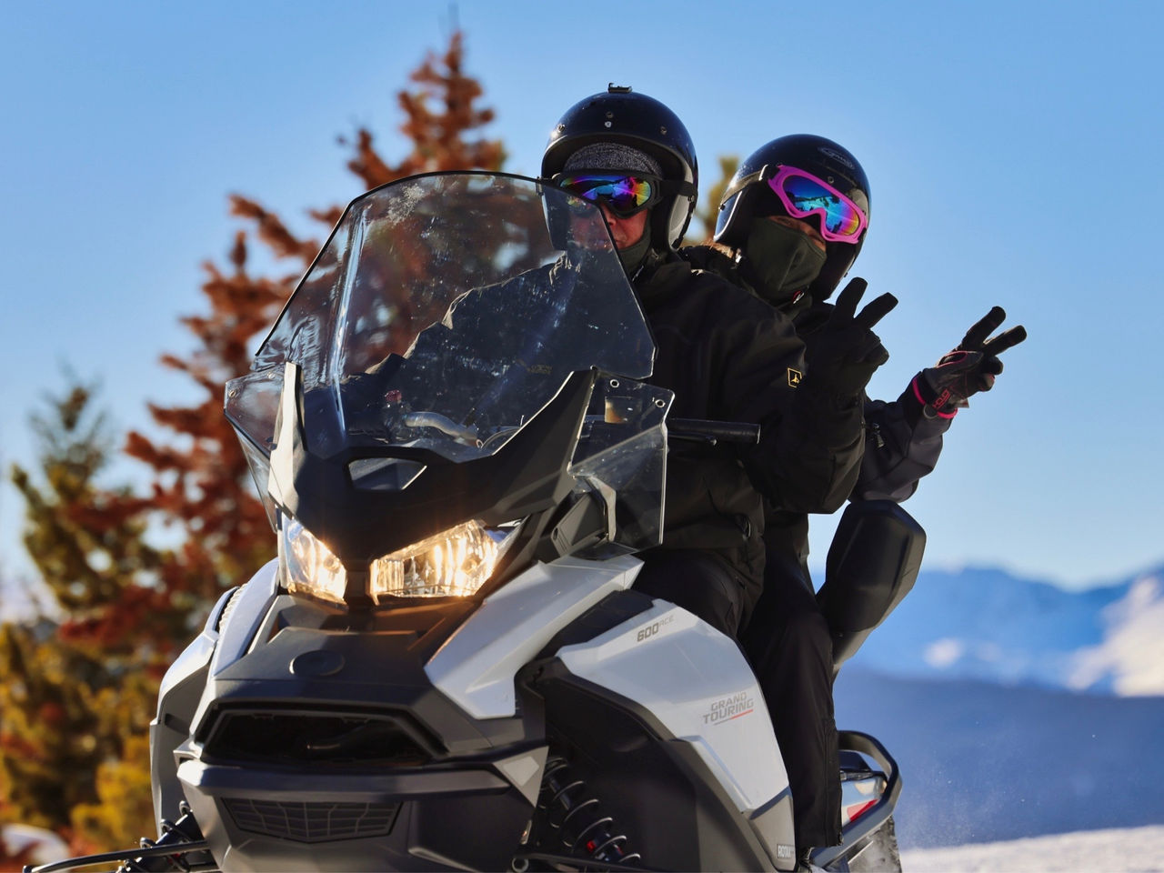 Rejoignez-nous pour une initiation à la conduite de Ski-Doo à Panorama, CB