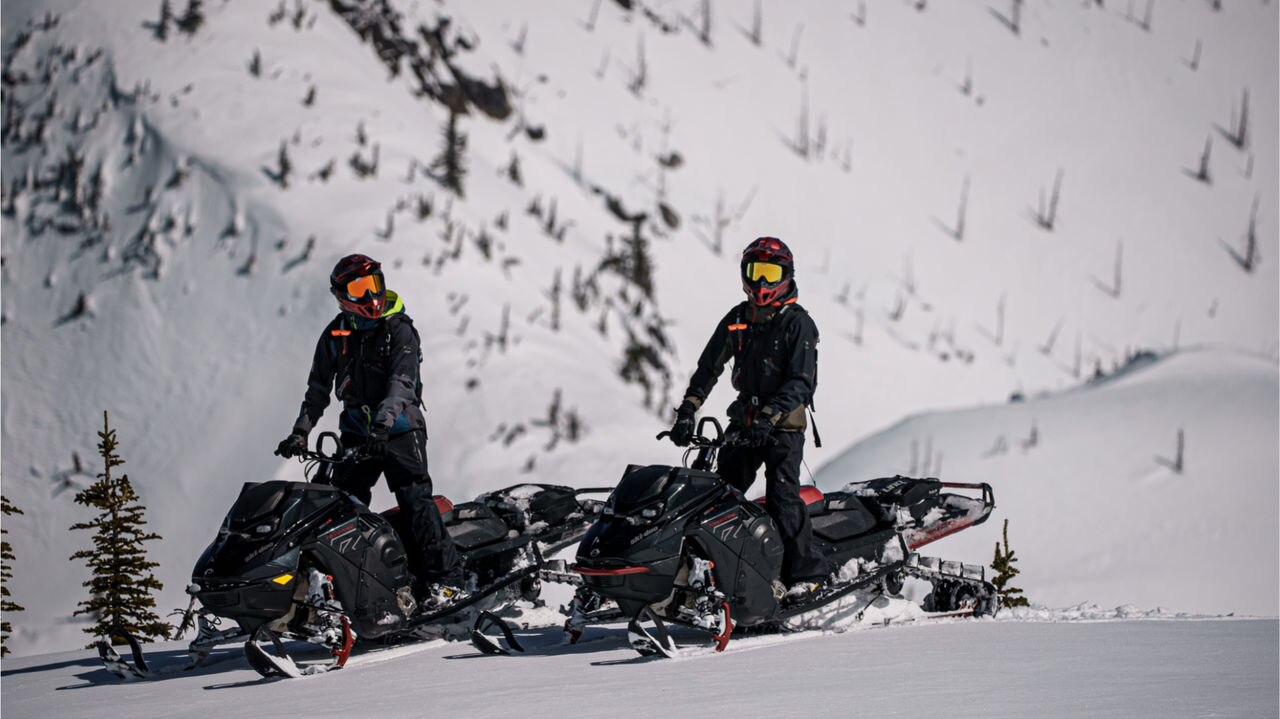 UNSO-CY22-SKI-CKMP-Fam-DSC4714-16x9 - 1