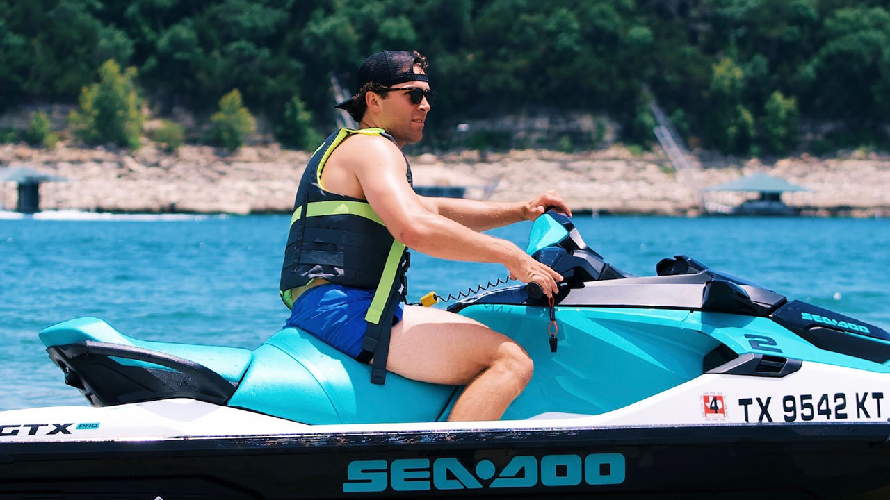 La bande-annonce de la gamme de motomarines Sea-Doo 2023
