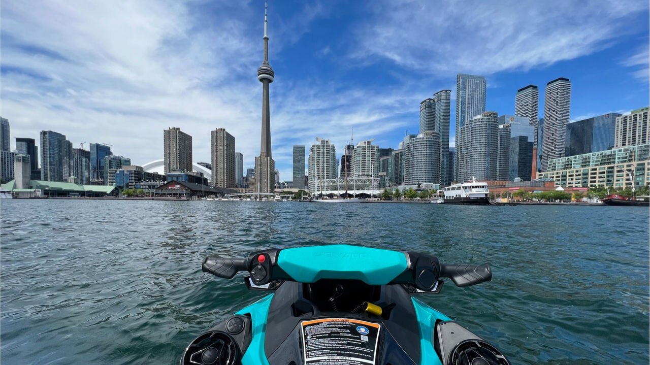 UNSO-CY22-SEA-GTALakeRentals-Action-IMG0953-16x9 - 1