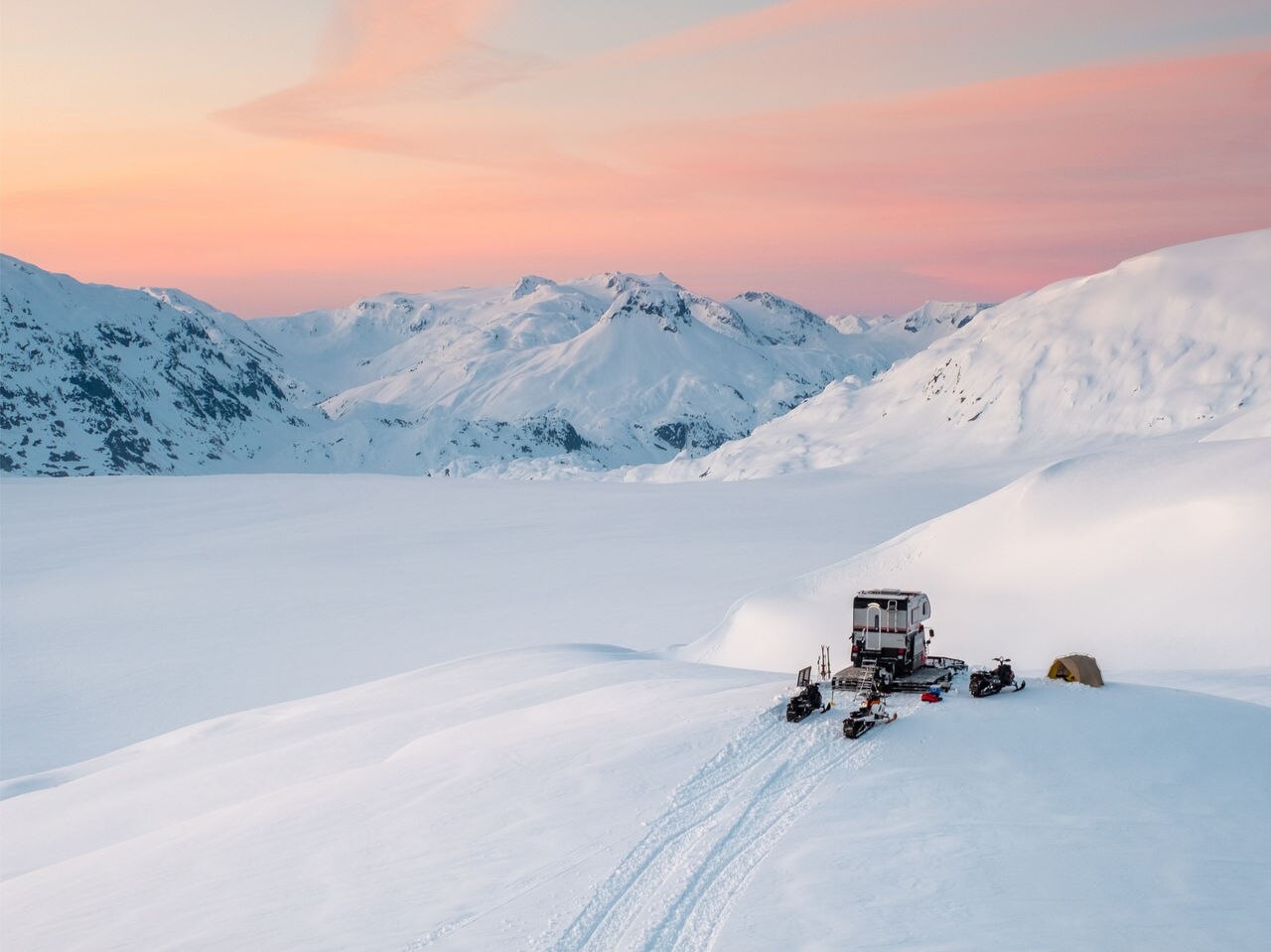 Transfert en hélicoptère vers votre destination Ski-Doo dans Whistler, C‑B.