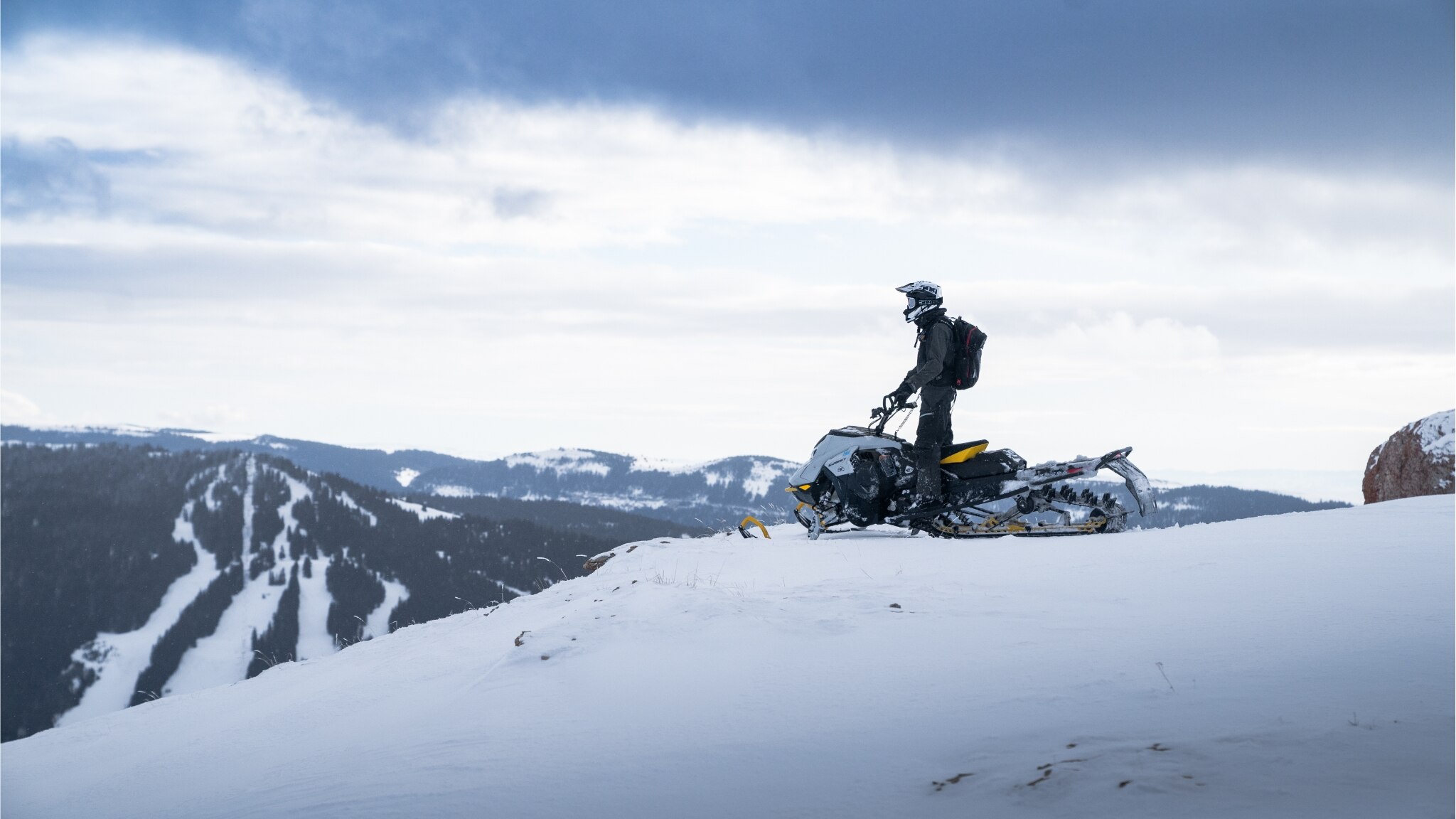 La bande-annonce de la gamme de motoneiges Ski-Doo 2023