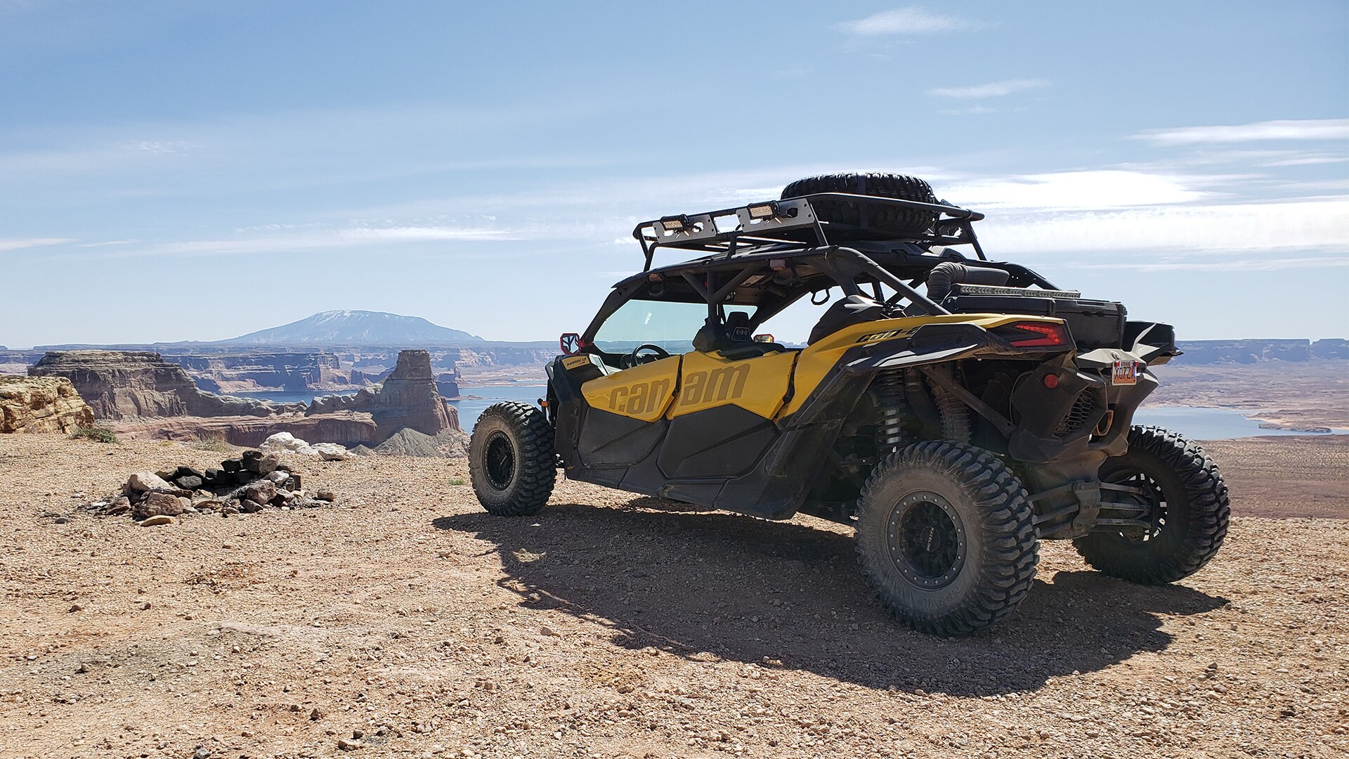 A SxS with Lake Powell in the background