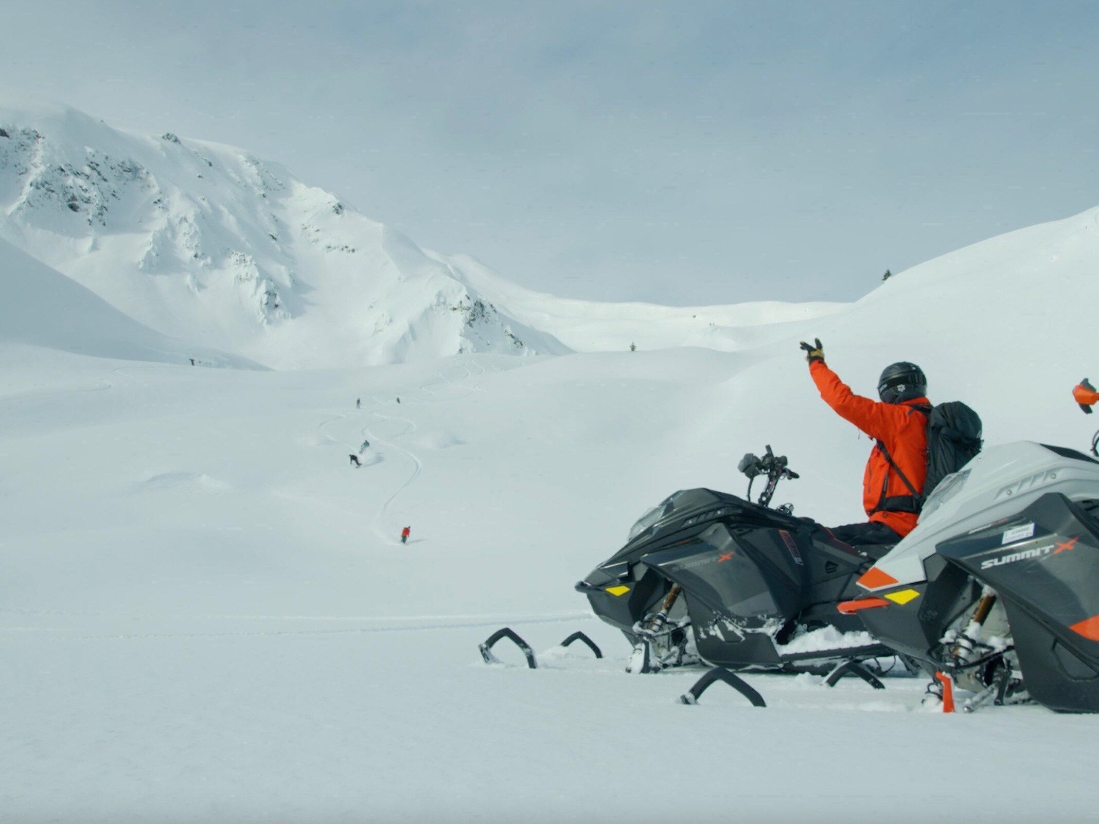 Ski de haute montagne et motoneige en Alaska
