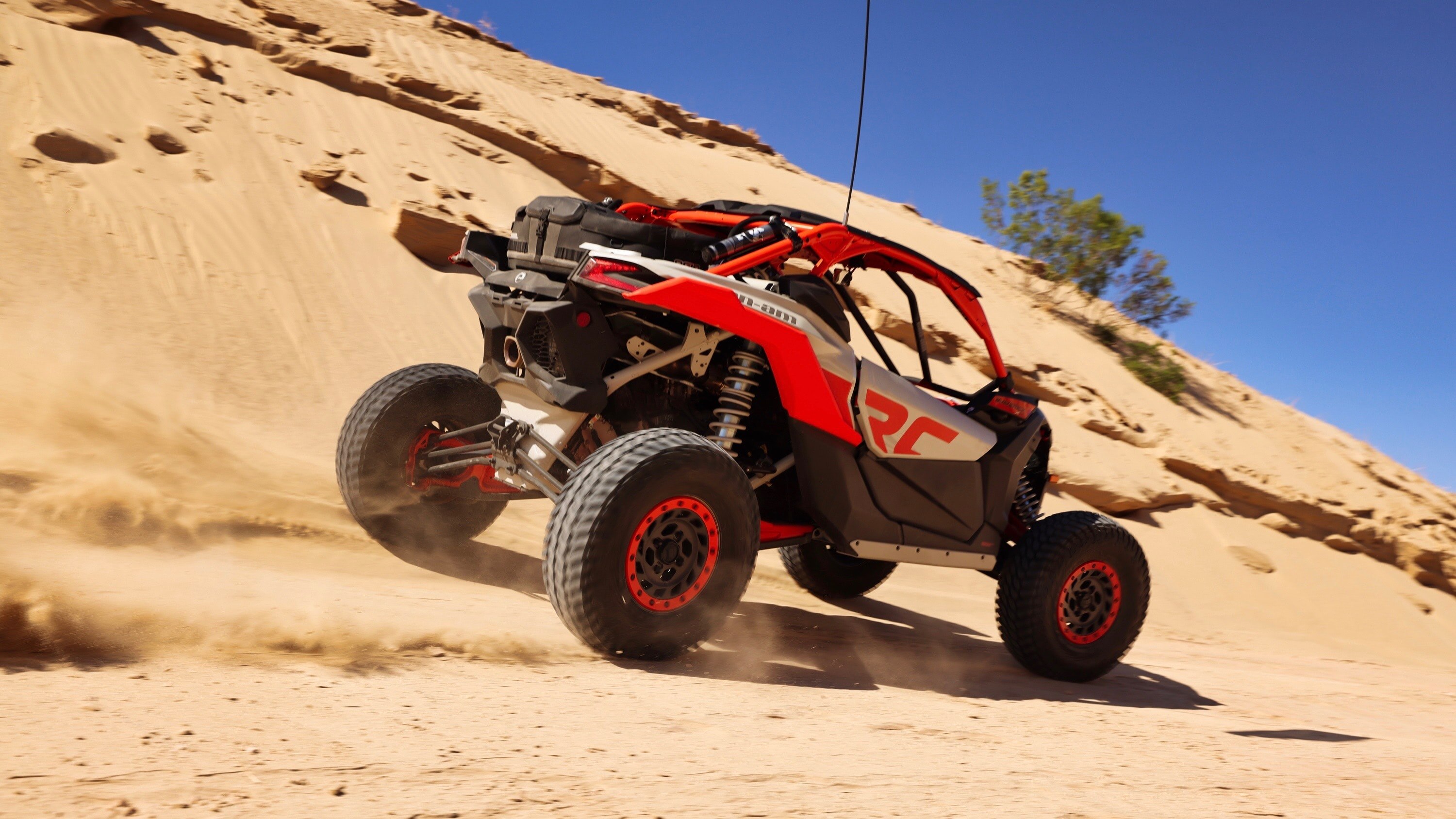 SSV going fast on sand
